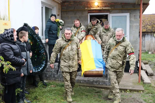 Понад рік вважався зниклим: на Волині попрощалися із солдатом Василем Цвілюком (фото)
