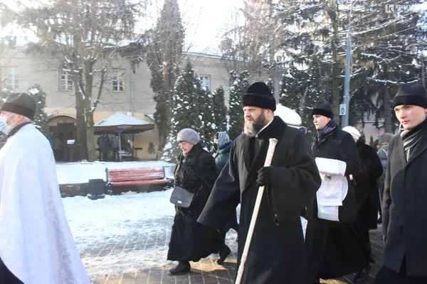 Льодохреща: як освячували воду і лучан (репортаж)