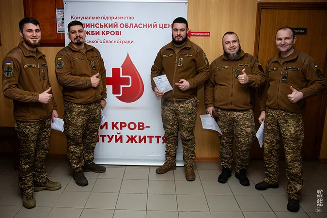 Донорство, що рятує життя: волинські нацгвардійці долучилися до здачі крові (фото)