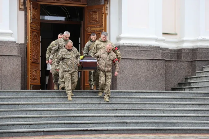 У Луцьку попрощалися з Героєм Іваном Литвинчуком