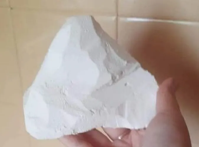 🤯 У популярній луцькій фейсбук-спільноті продають смачну крейду для вагітних (фото)