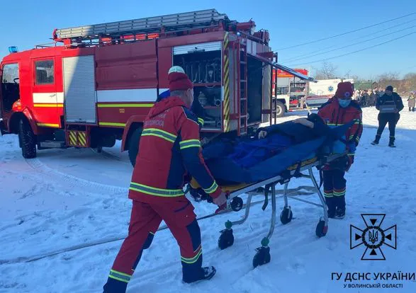 На швейній фабриці у Нововолинську працювали рятувальники (фото)
