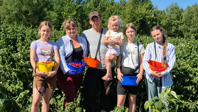 Втратив 300 гектарів в окупації та вирощує ягоди на Волині: історія агронома з Харківщини (фото)
