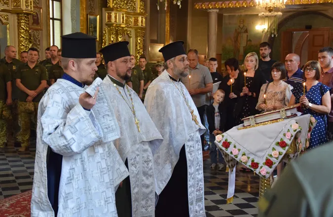 У Луцьку ордени загиблих прикордонників передали їхнім рідним (фото)