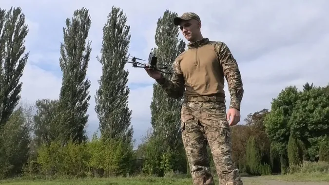 У Луцьку волонтери відкрили збір на FPV-дрони для військових (фото, відео)