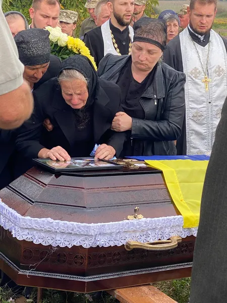 На Волині попрощалися із захисником Леонідом Сосницьким (фото)