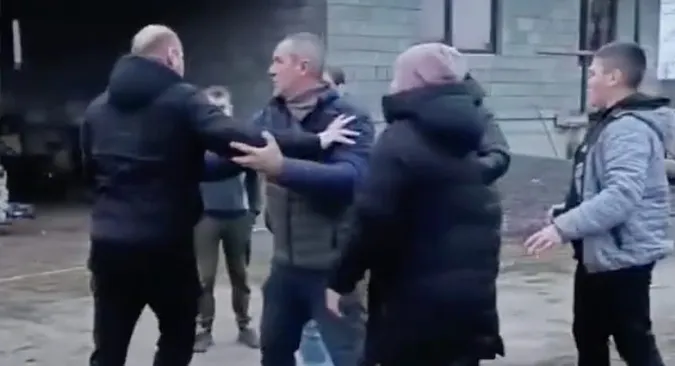 Чому побив сестру загиблого Героя: коментар волинського священника УПЦ МП (відео)