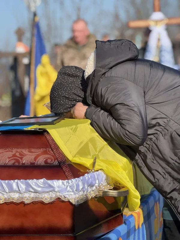 Майже два роки невідомості: на Волині попрощалися з воїном Андрієм Оніщуком (фото)