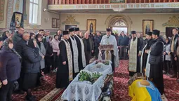 На Волині попрощались з Героєм Романом Іванушком (фото)