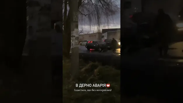 У Луцькому районі зіткнулися фура і два легковики (відео)