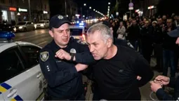 У Луцьку депутат покусав поліцейського: що сталося