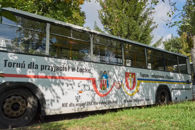 Польське місто подарувало Луцьку п'ять автобусів (фото)