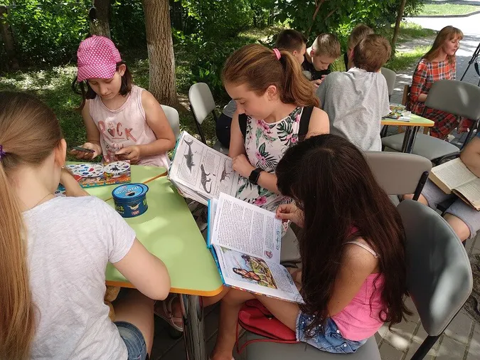 Ігри, книги, новинки: у Луцьку працюватиме літня читальна зала (фото)