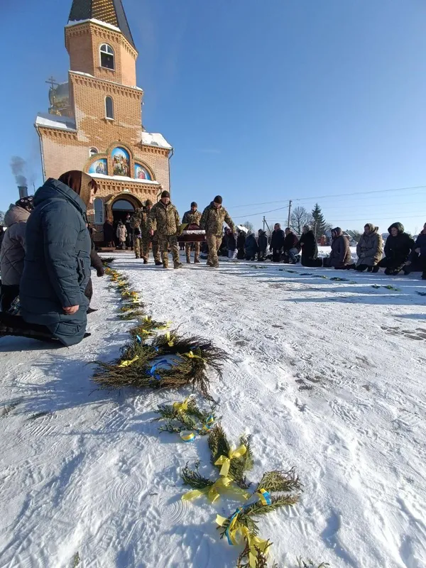 На Волині провели в останню дорогу розвідника Олега Півня (фото)