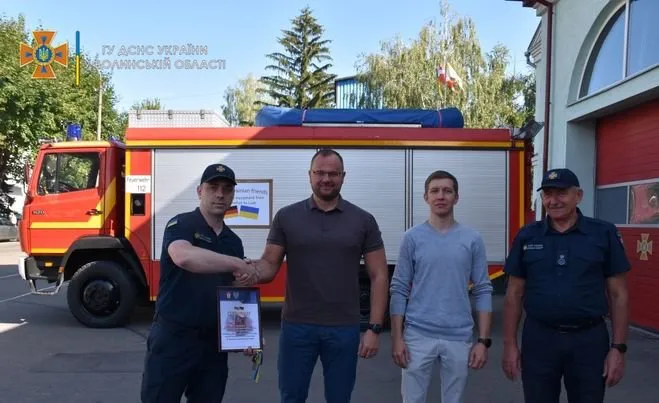 Луцькі рятувальники отримали спецавтомобіль з Німеччини (фото)