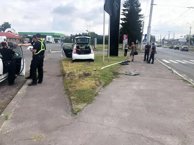 Не надали перевагу в русі: повідомили деталі аварії з патрульними в Луцьку