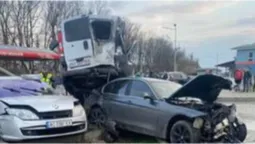 У Рованцях сталася масштабна автотроща (фото, відео)