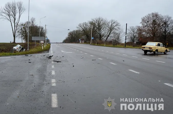 Аварія в Чарукові: троє людей в лікарні (фото)