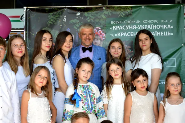 Як у «Промені» обирали «Красуню-україночку» (фото)
