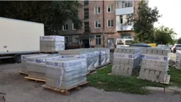 Зони паркінгу та відпочинку: на вулиці В’ячеслава Хурсенка в Луцьку ремонтуватимуть двір (фото)