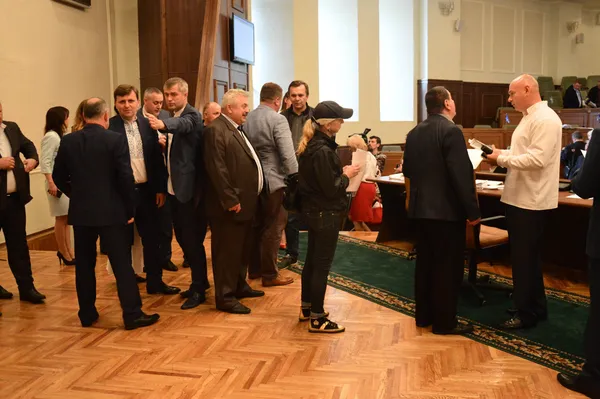 Як депутати Волиньради в «добру путь» Савченка проводжали (репортаж)