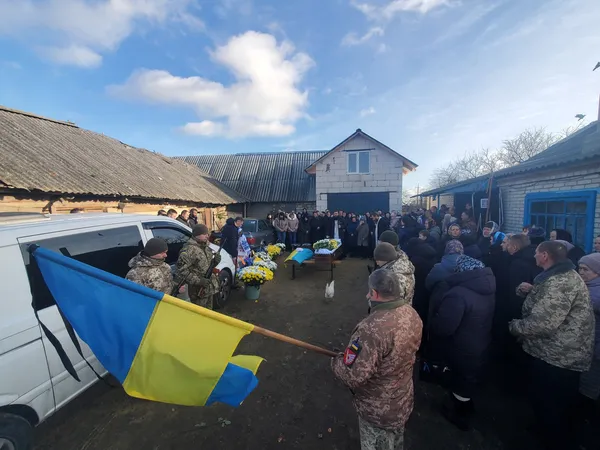 В переддень Нового року на Волині прощались із 24-річним захисником Максимом Козлом