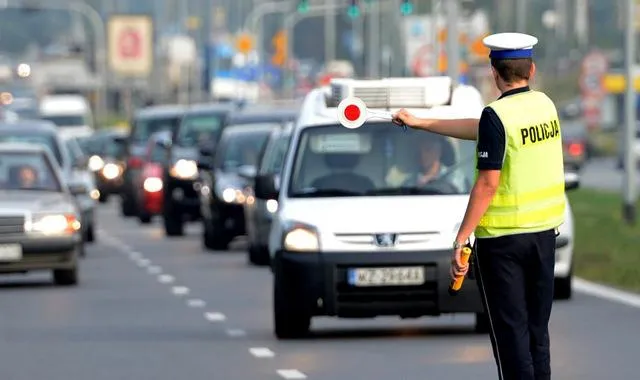 У Польщі хочуть заборонити в'їзд водіям, які не сплатили штраф