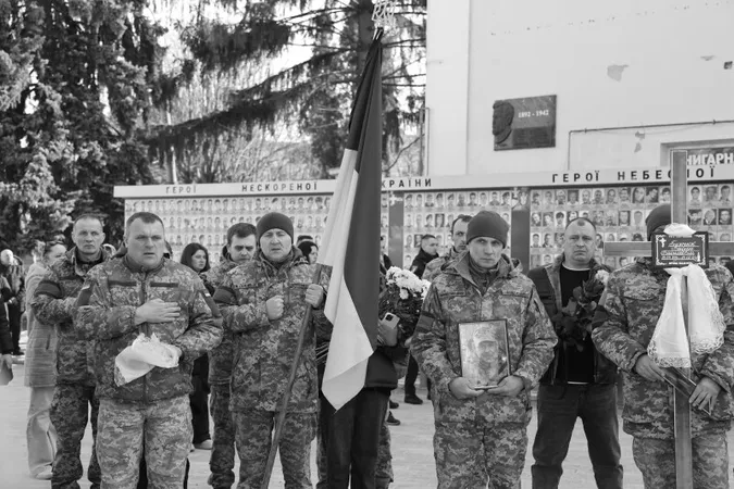 Загинув під Покровськом: у Луцьку попрощалися з Вадимом Гнатюком (фото)