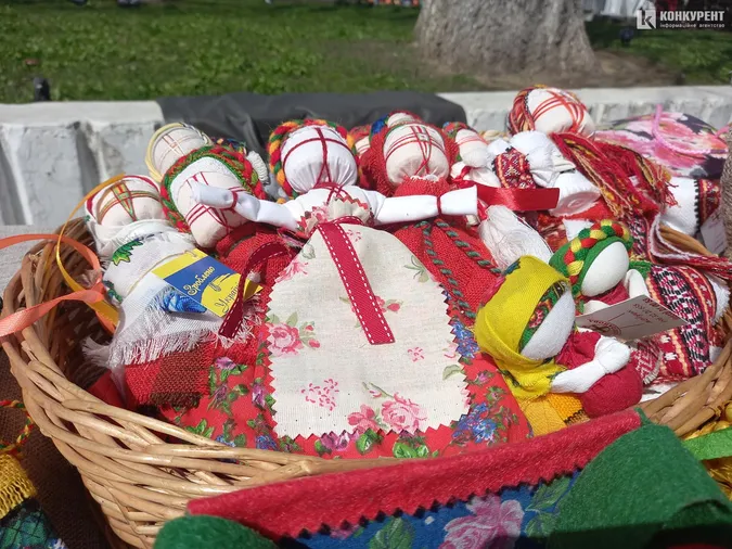 У центрі Луцька стартував Великодній ярмарок (фото)