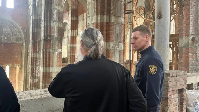 Луцькі рятувальники нагадали священнослужителям правила безпеки