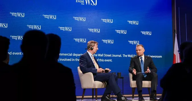 Путін ще не програв війну, не варто сміятися з танків 1960-х, – Дуда