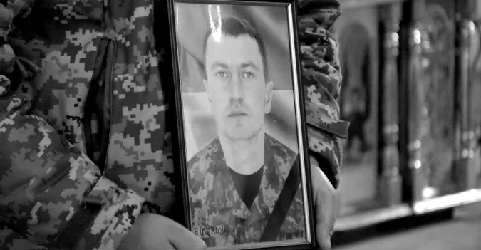 У Луцьку попрощалися із загиблим на війні десантником Артемом Баглайчуком (фото, відео)