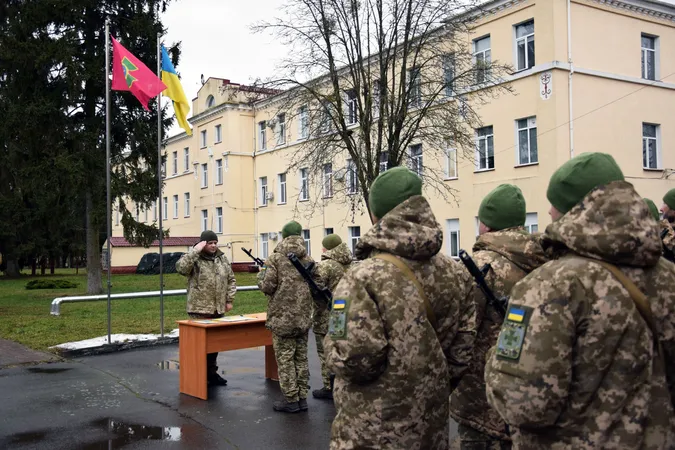 Діджей, інженер і випускник ВНУ: у Луцьку новобранці-прикордонники склали присягу (фото)