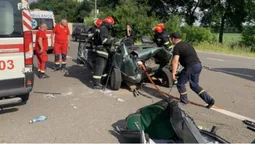 Від авто – тільки назва: на трасі Устилуг–Луцьк–Рівне сталася серйозна ДТП (фото)