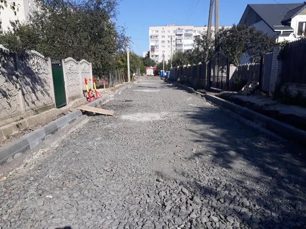 Показали, як у Луцьку ремонтують вулицю Захарова (фото)