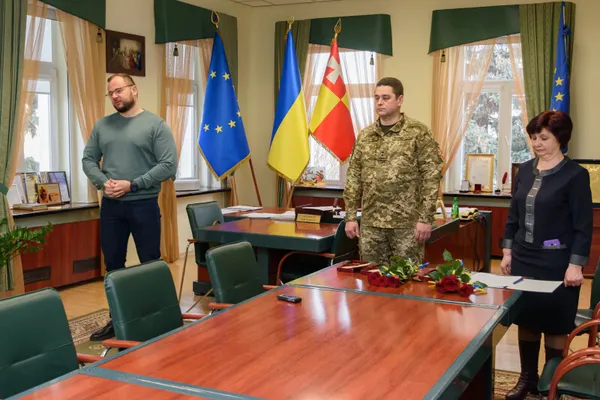 У Луцьку рідним загиблих захисників вручили їхні посмертні нагороди (фото)