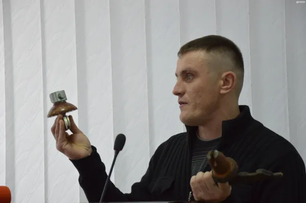 Луцька міська рада працюватиме з новим регламентом та «п'ятою рукою» Романюка