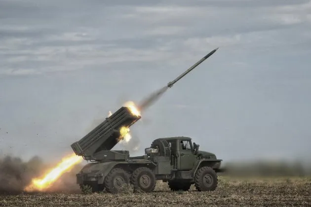 Близько 684 280 окупантів, 9090 танків, 17597 БпЛА: втрати ворога на 24 жовтня