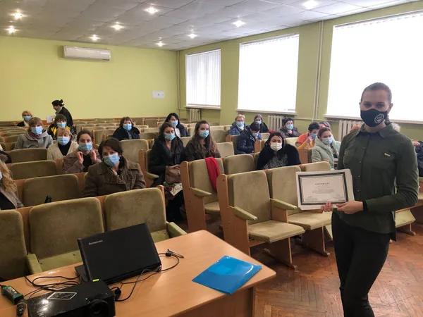 Усе, що треба знати про вакцину CoviShield: актуальні відповіді луцької лікарки