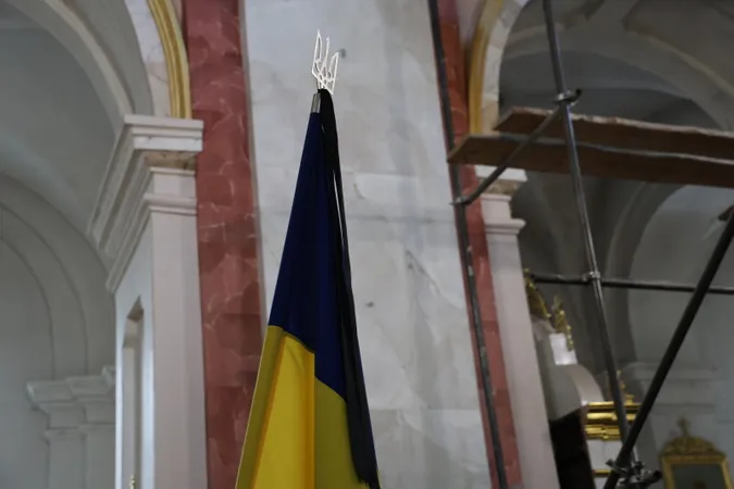 Небо плакало: Луцьк навколішки прощався з загиблим на Курщині бійцем Віктором Калеником