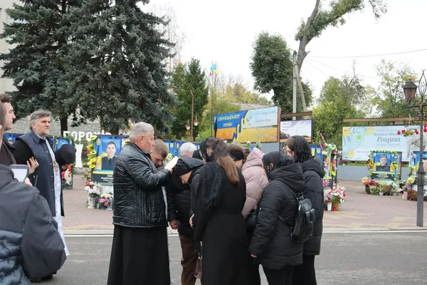 Загинув понад 2 роки тому: на Волині в останню дорогу провели полеглого воїна Костянтина Клюбу (відео)
