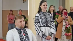 На Великдень на Волині побралися ветеран Олександр Іванісов та його обраниця Юлія