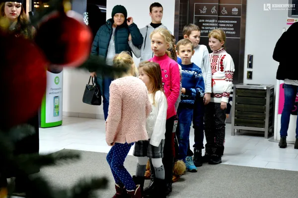 У «Промені» діти бавилися із циганкою та щедрували (фото)