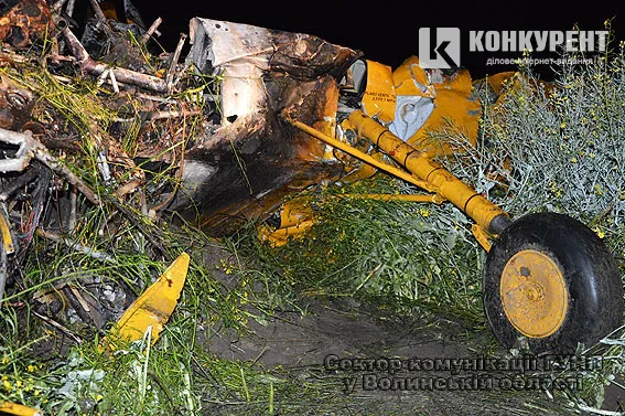 На Волині під час випробувань розбився літак (оновлено, фото)