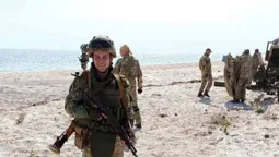 На ворожому крейсері біля Зміїного були 1500 вояків проти 80 українських військових (фото)