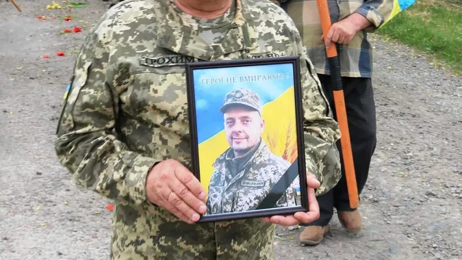 На Волині попрощалися із воїном Сергієм Замлинним, який загинув на Курщині (фото)