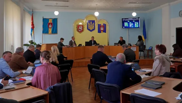 Успенський собор у Володимирі охоронятимуть, а громада УПЦ шукає притулок у нічному клубі