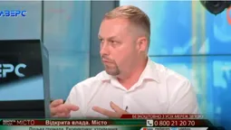«Показувати власним прикладом»: луцький депутат роками сортує вдома сміття (відео)