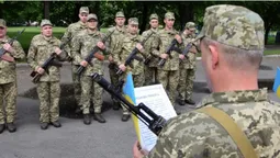 У Луцьку рекрути-прикордонники склали військову присягу (фото)