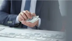 Українці відповіли Apple на "російський Крим": створили антирекламу компанії
